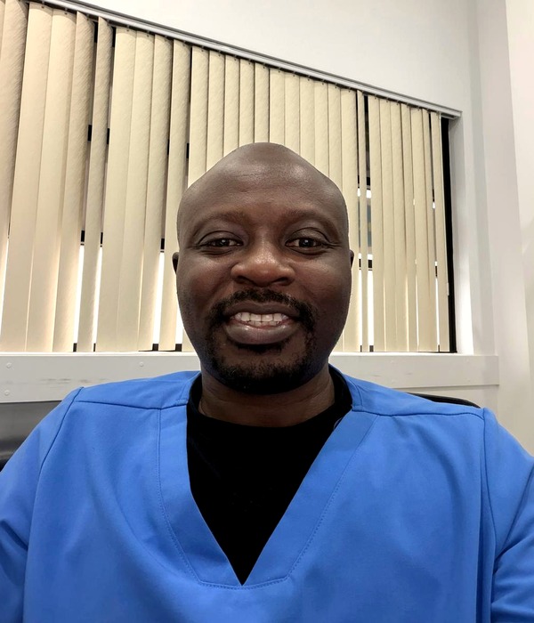 Dr Emmanuel Sekyere